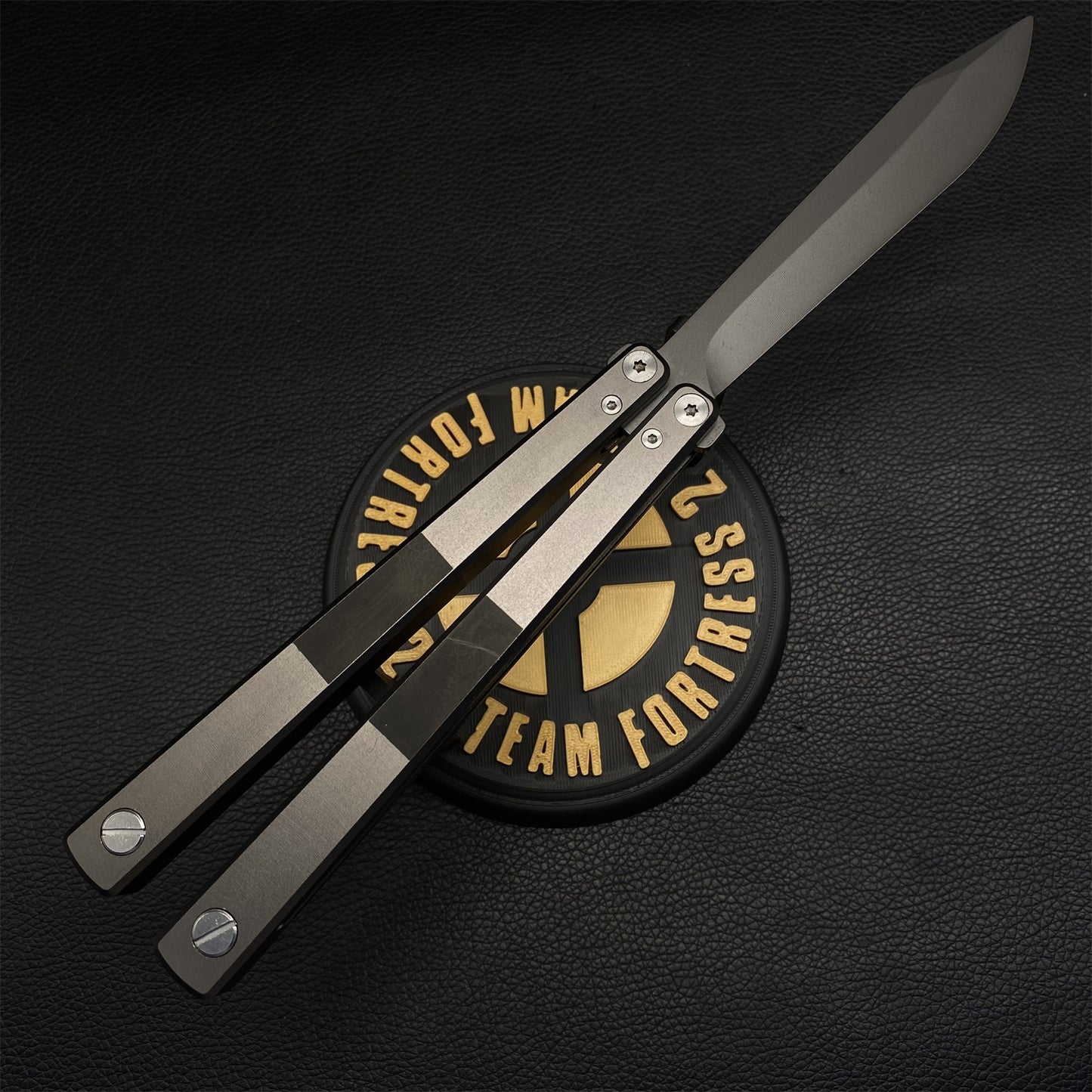3D Printing TF2 Spy Black Rose Balisong Display Holder
