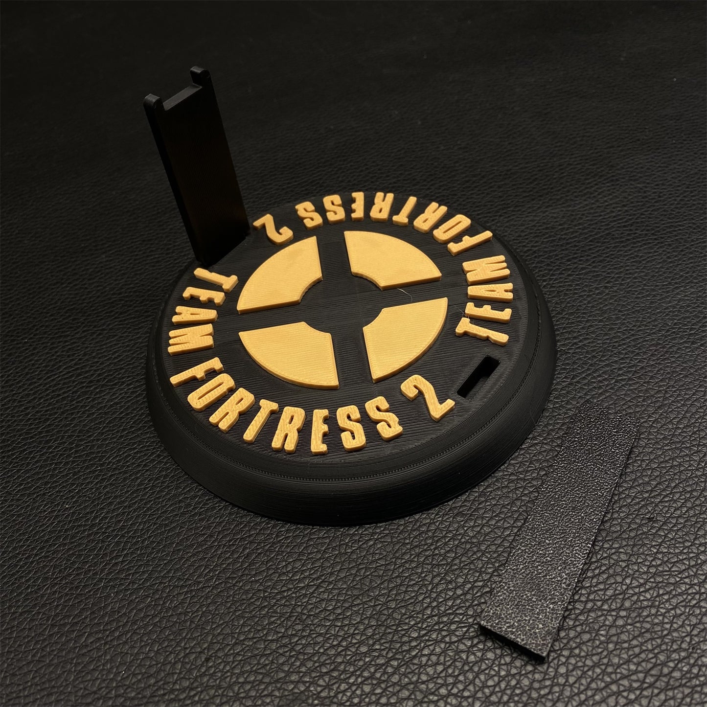 3D Printing TF2 Spy Black Rose Balisong Display Holder