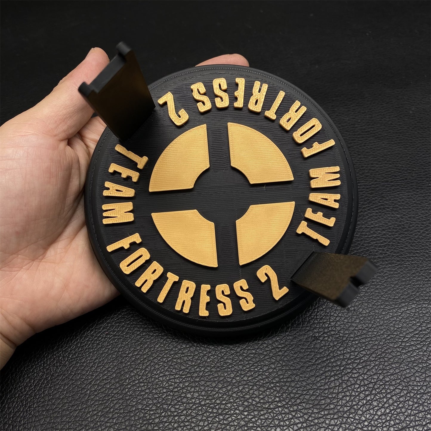 3D Printing TF2 Spy Black Rose Balisong Display Holder