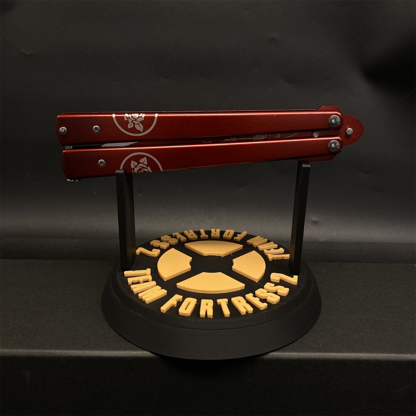 3D Printing TF2 Spy Black Rose Balisong Display Holder