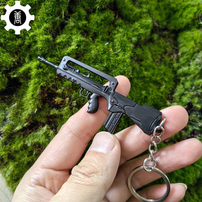 21 in 1 World Famous Assault Rifle Gun Keychain Metal Pendant For Military Hobby