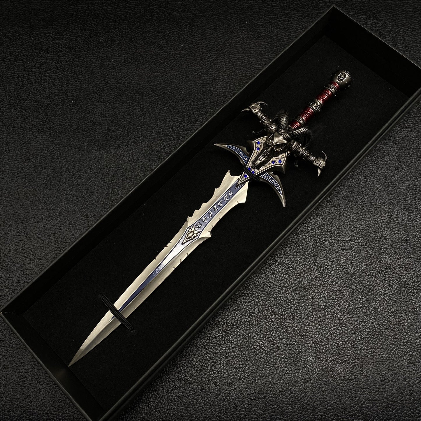 Metal Lich King Frostmourne Miniature-WOW Game Collectibles