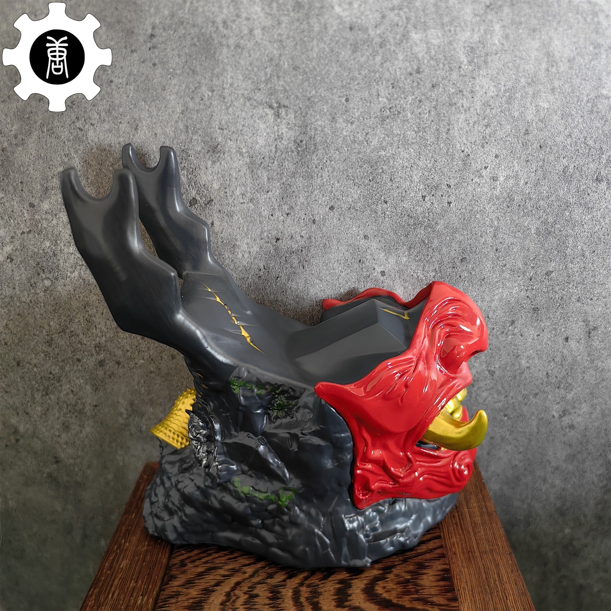 Ghost Oni Samurai Helmet Gaming Controller Stand – Leones