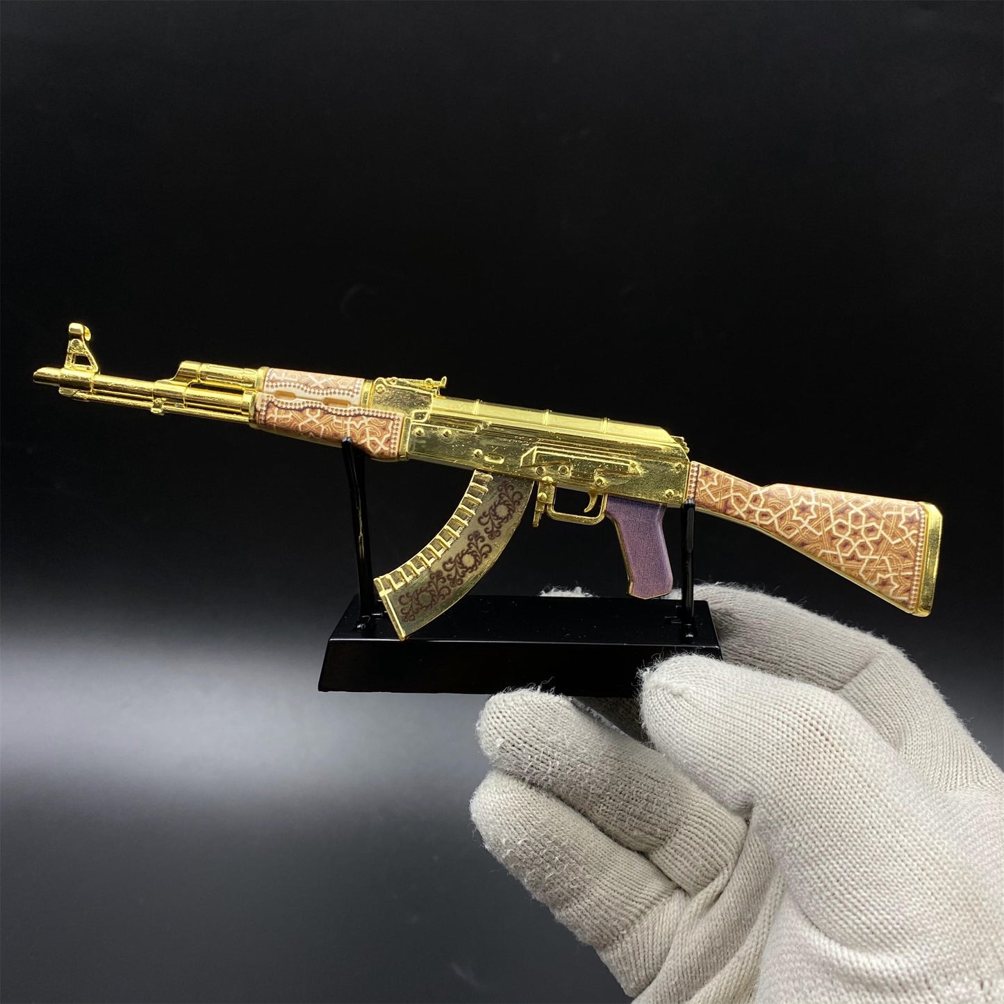 Mini AK-47 Gold Arabesque Metal Model CS2 Game Skin Collectible
