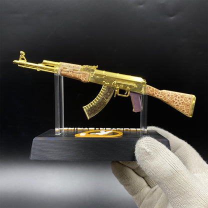 Mini AK-47 Gold Arabesque Metal Model CS2 Game Skin Collectible