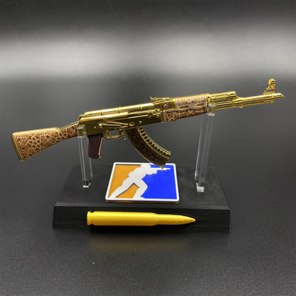 Mini AK-47 Gold Arabesque Metal Model CS2 Game Skin Collectible