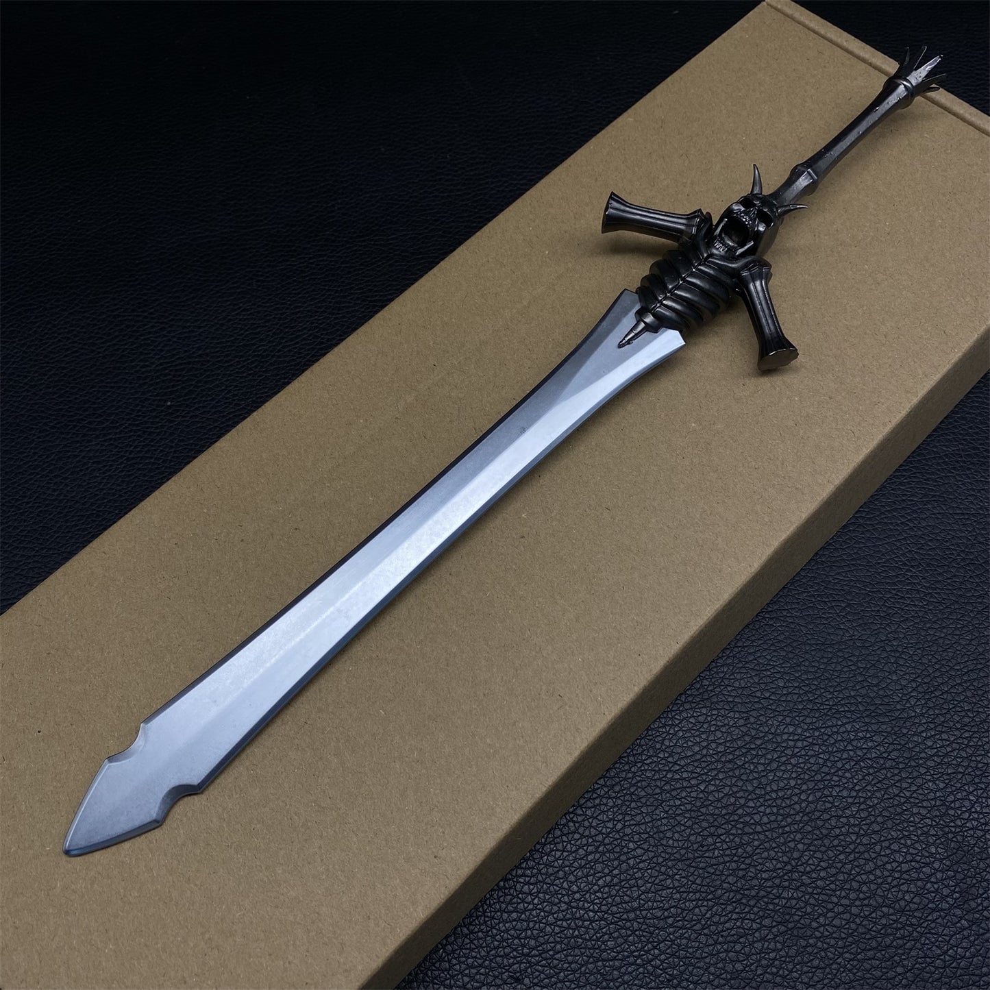 Hot Game Mini Greatsword Metal Miniature 22 Options