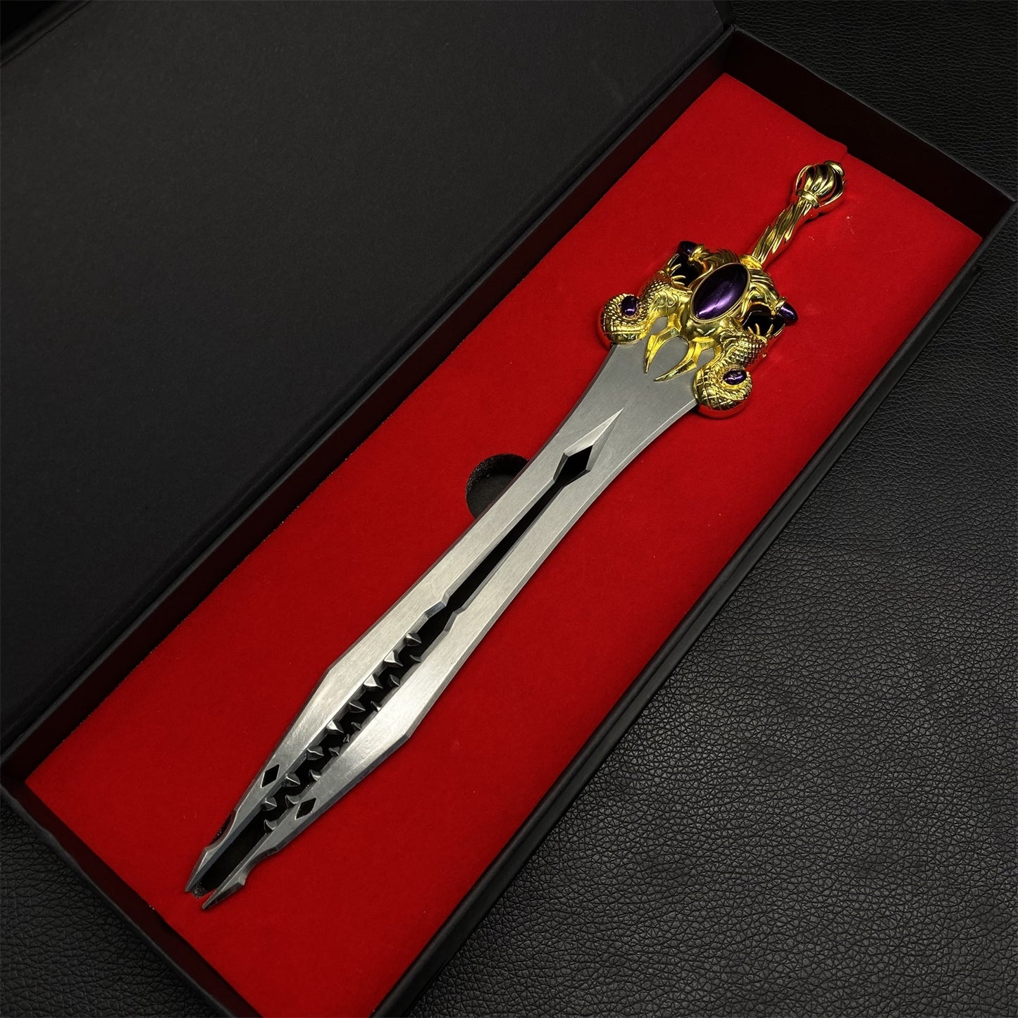 Hot Game Mini Greatsword Metal Miniature 22 Options