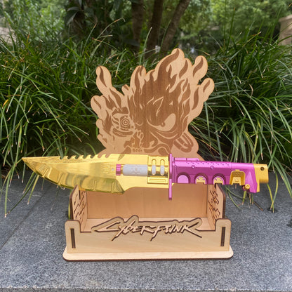Headhunter Life Size Metal Replica