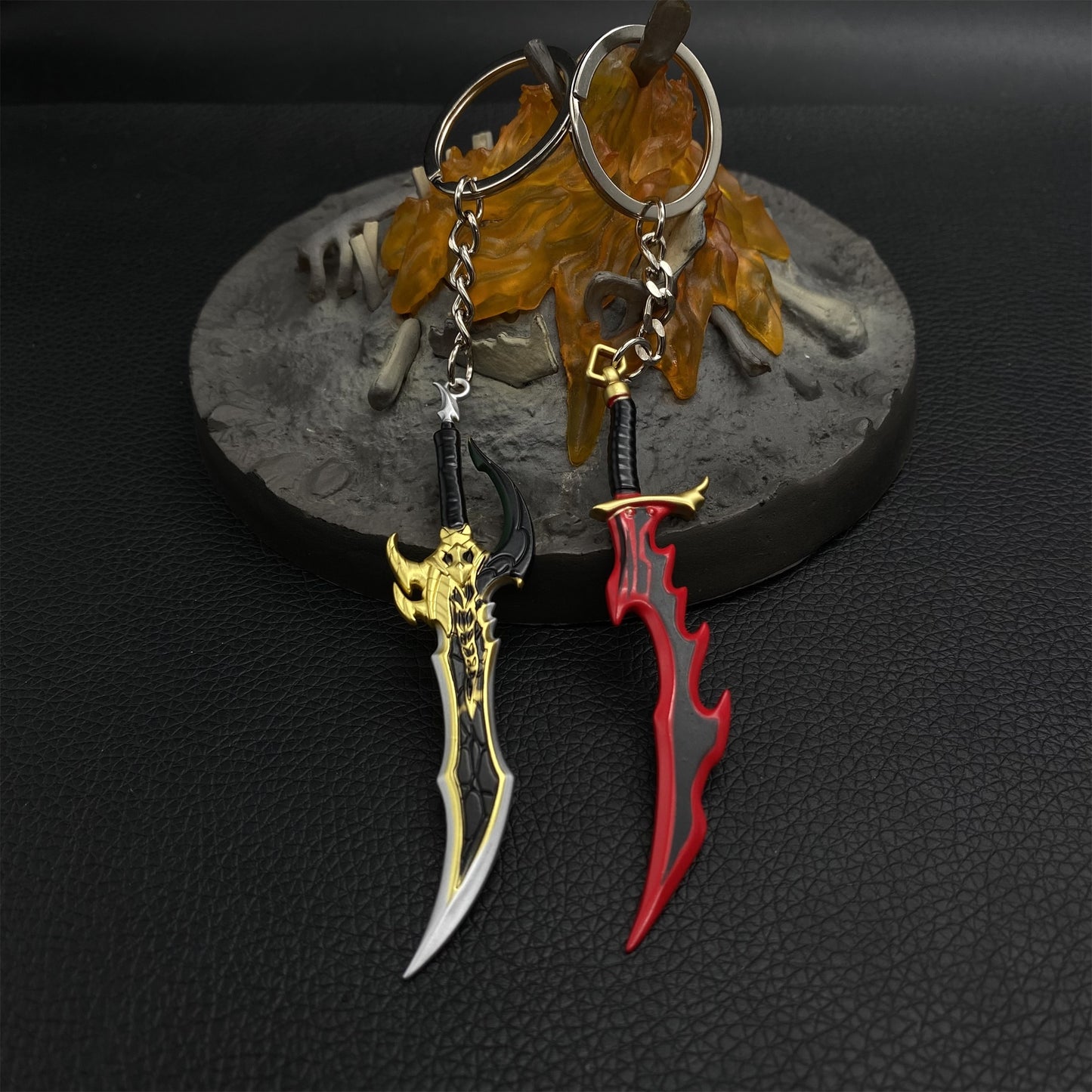 Mini Mini Kasaka's Venom Fang And Knight Killer Dagger Tiny Keychian