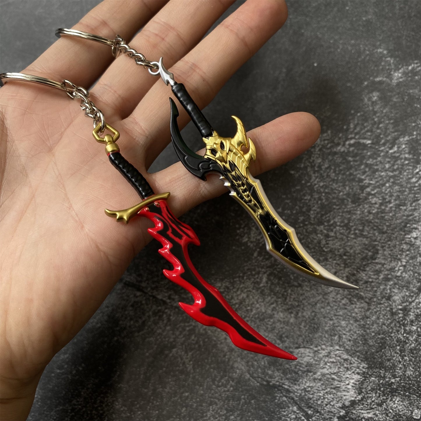 Mini Mini Kasaka's Venom Fang And Knight Killer Dagger Tiny Keychian