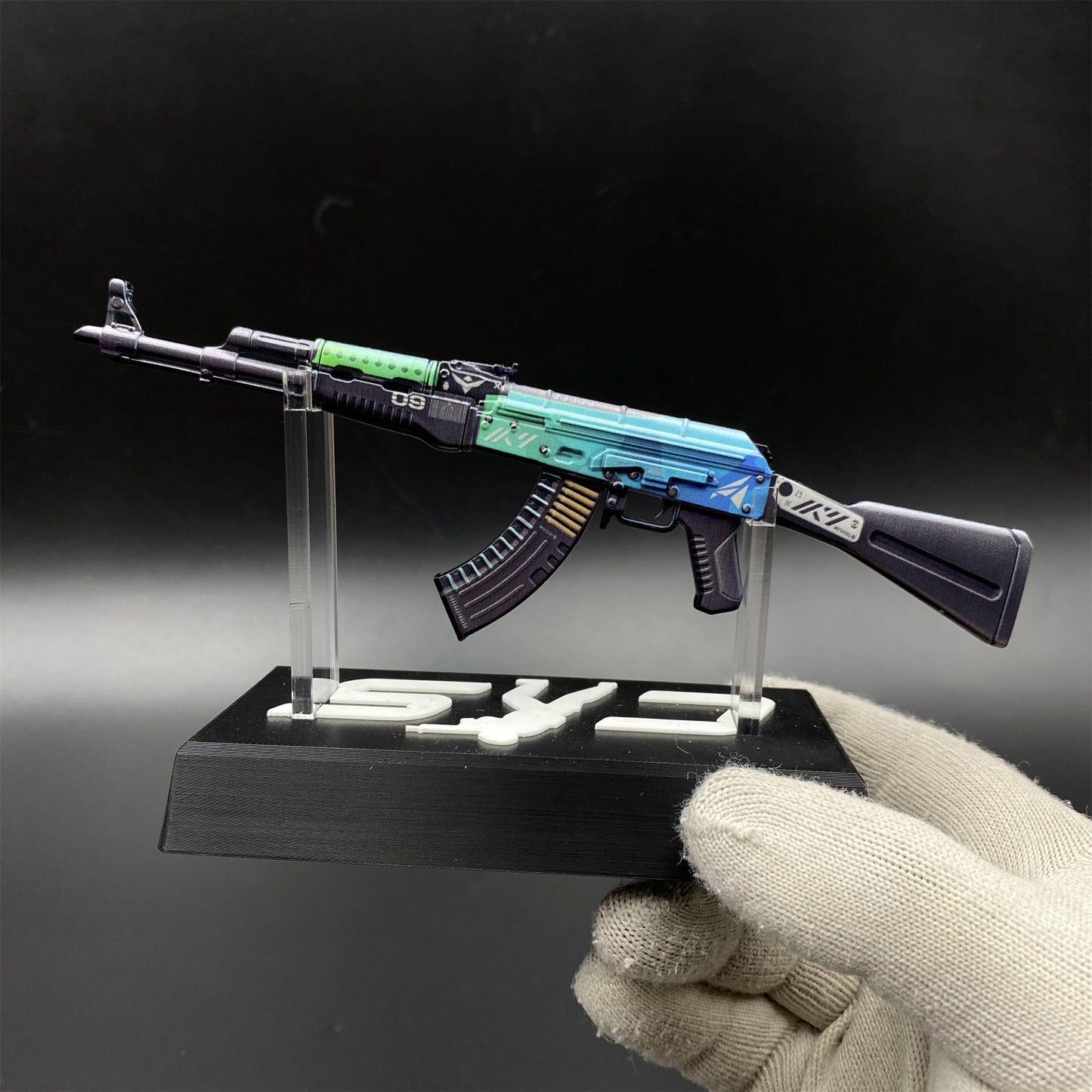 Tiny CS2 AK47 Ice Coaled Gun Miniature Metal Replica For Display