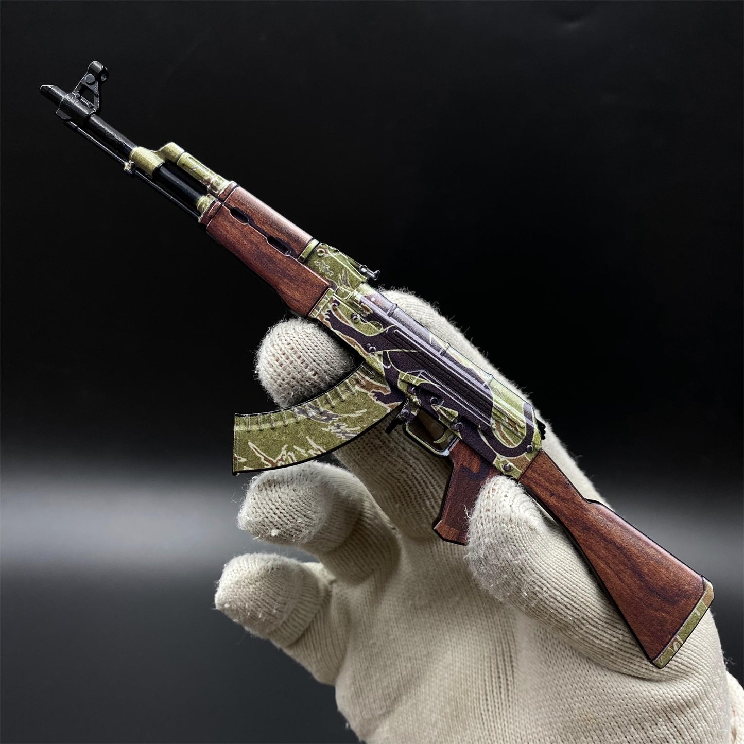 Mini AK-47 Jaguar Metal Model CS2 Game Collectible