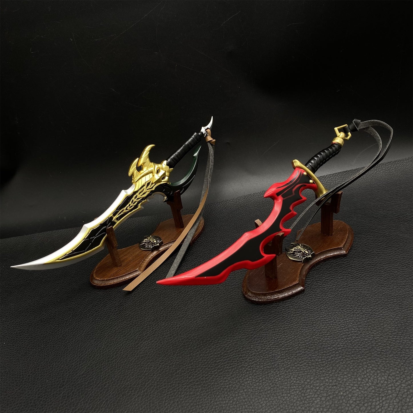 Mini Mini Kasaka's Venom Fang And Knight Killer Dagger Metal Replica