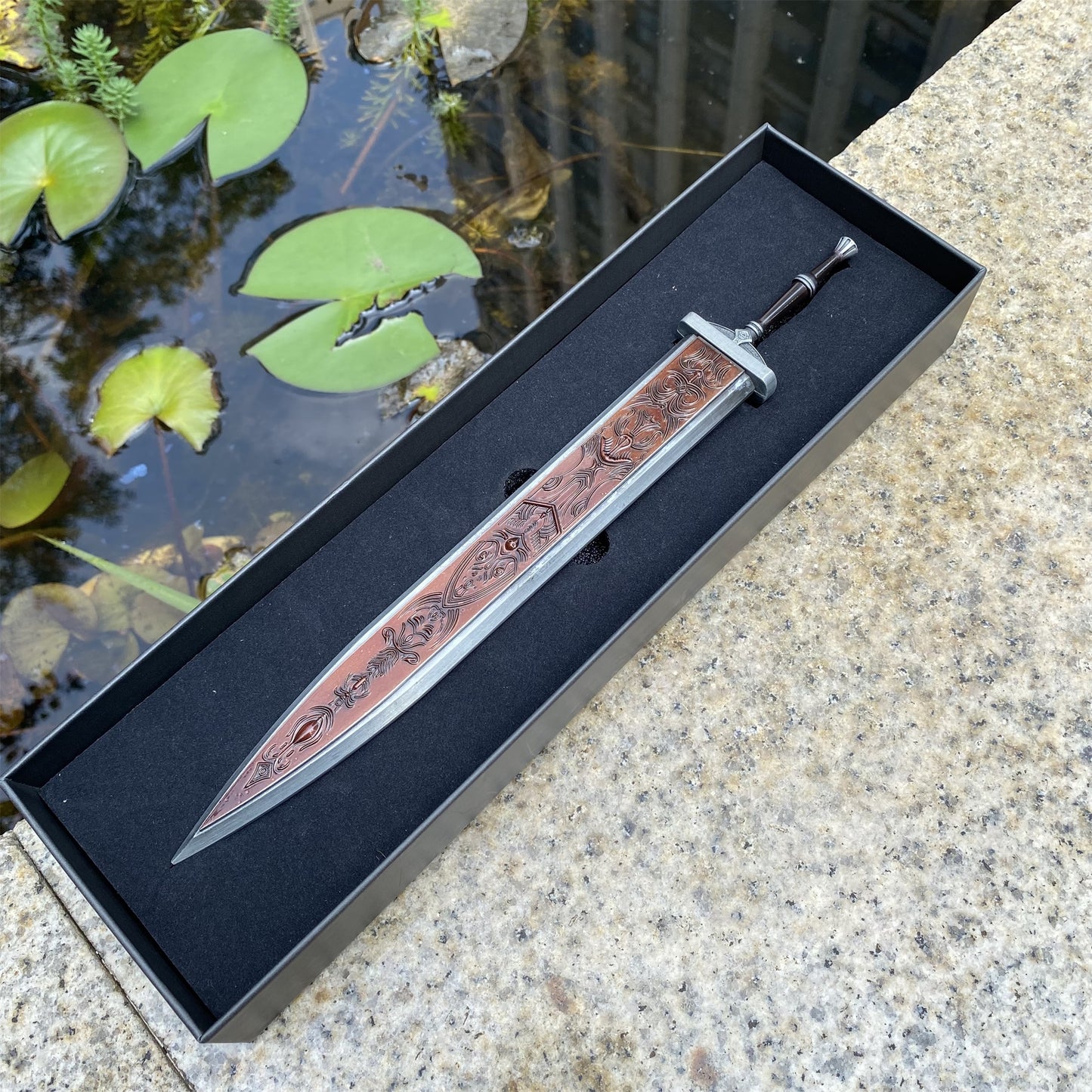 1/6 Ludwig's Holy Blade Replica Metal Miniature