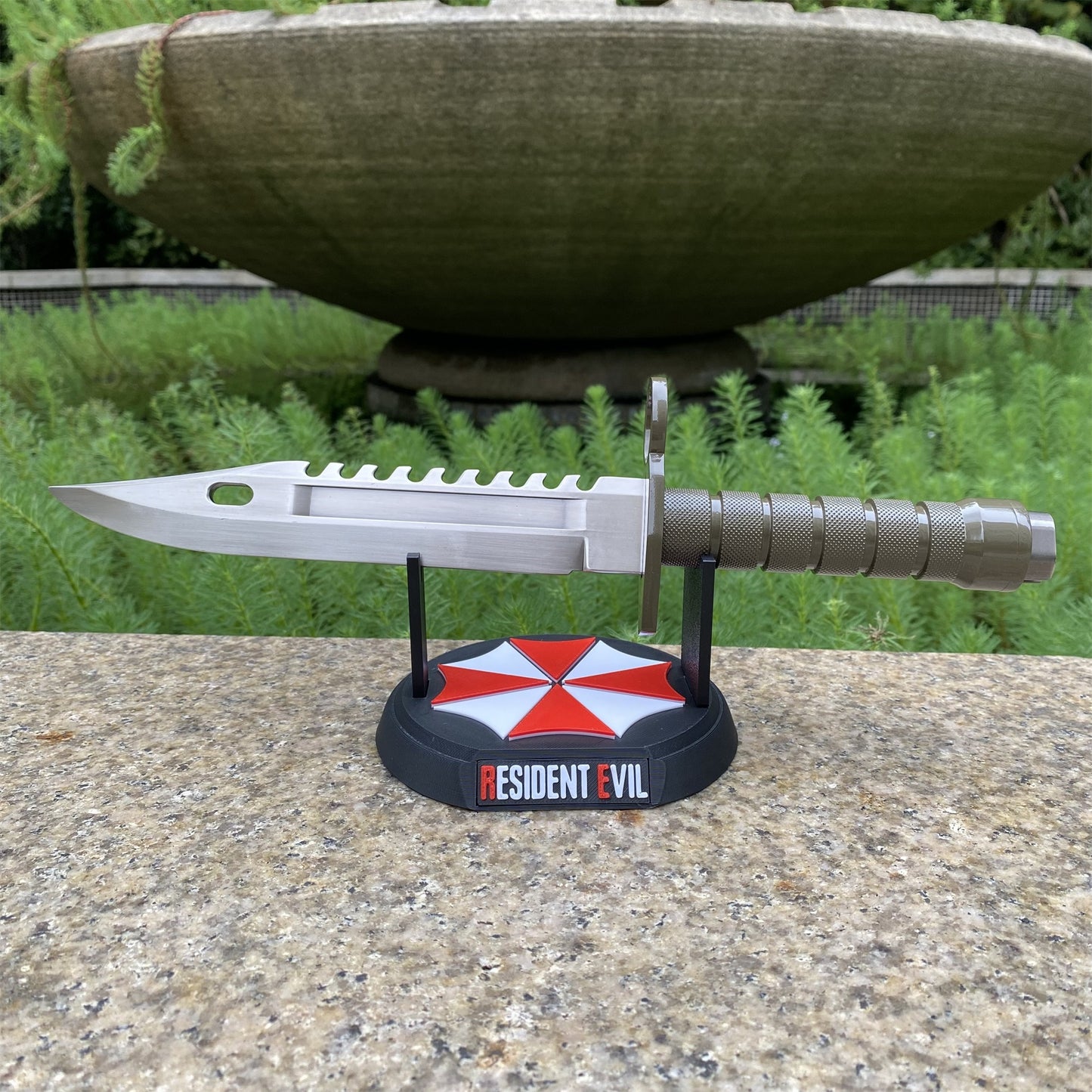 Re4 Leon Combat Knife Metal Blunt Blade Replica