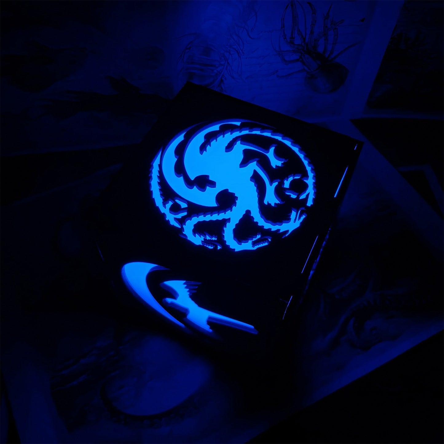 Middle Age Clan Insignia Wood Cube Light Desk Decor