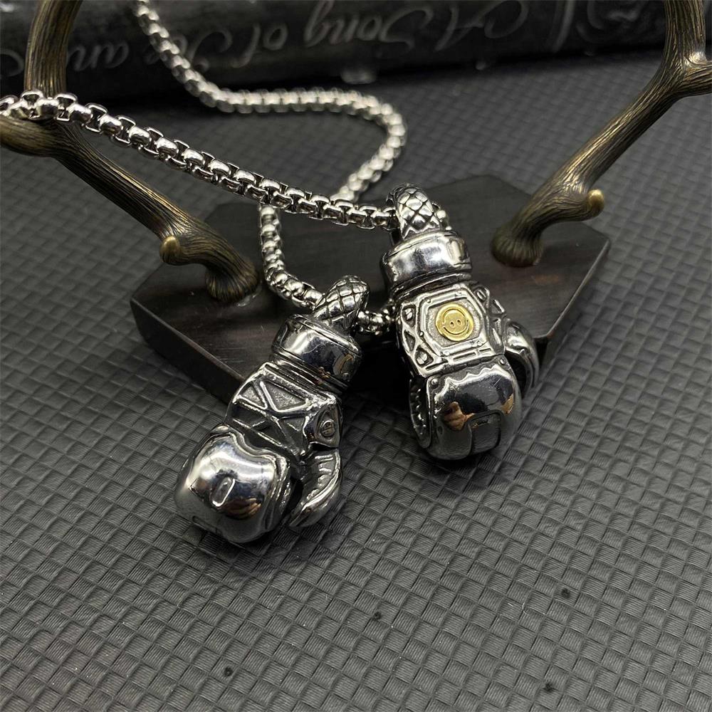 Pathfinder Heirloom Metal Necklace