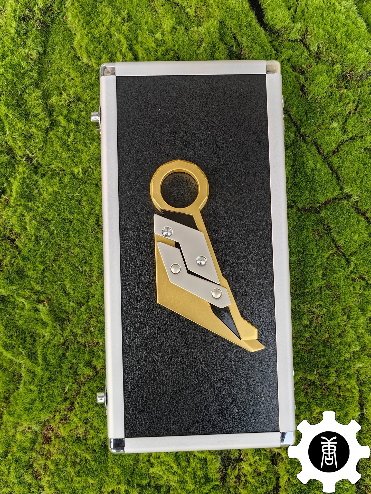 Prime 2.0 Karambit Metal Replica Gift Box USA Only