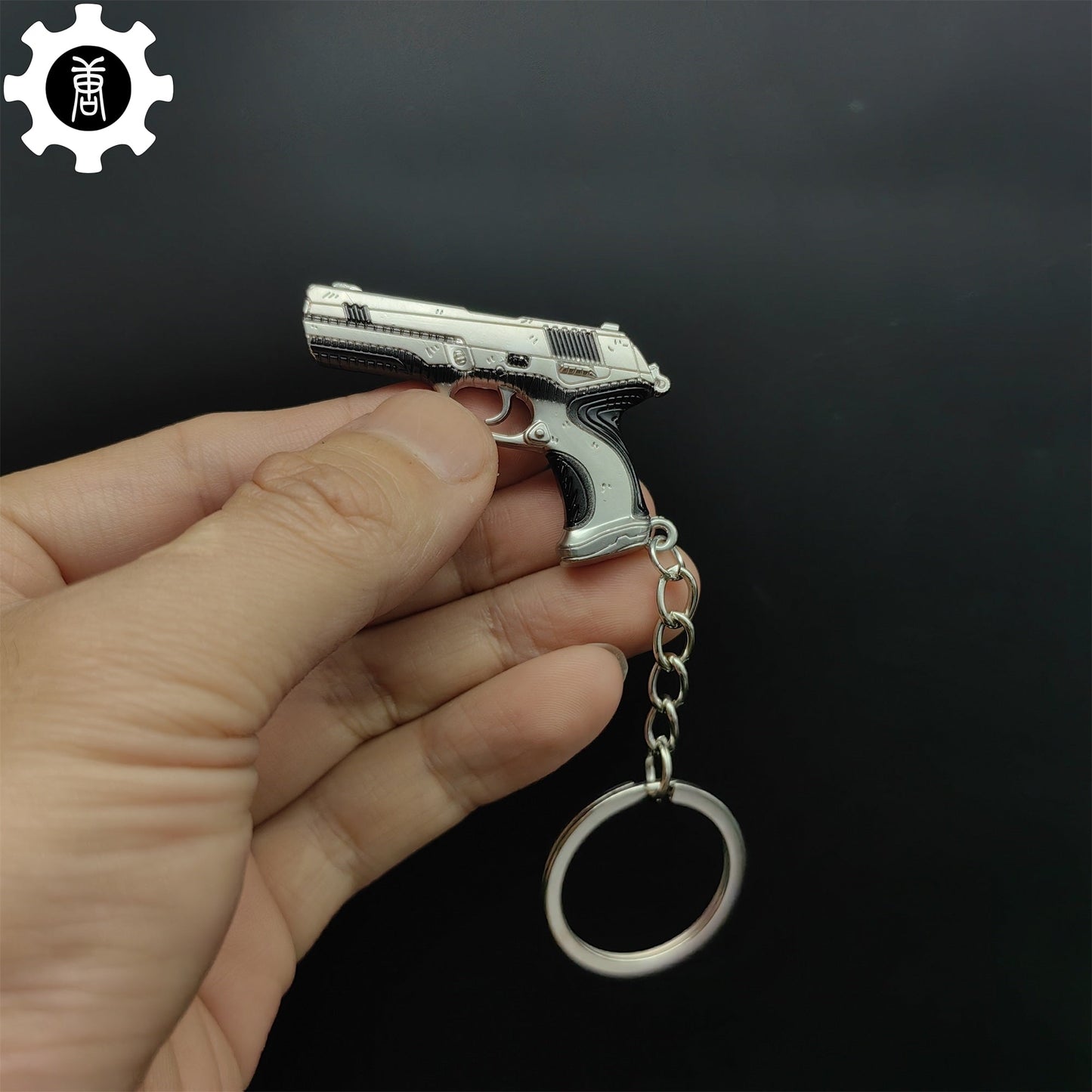 Val Radiant Crisis 001 Classic Gun Keychain Metal Backpack Pendant