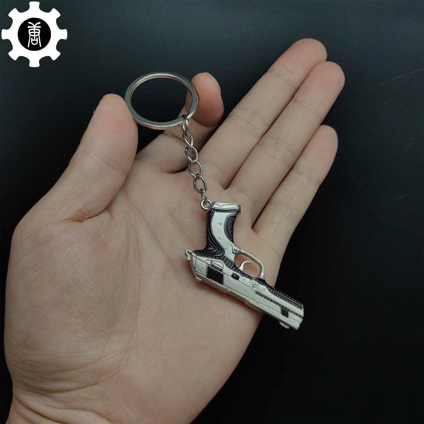 Val Radiant Crisis 001 Classic Gun Keychain Metal Backpack Pendant