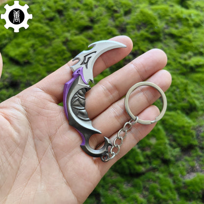 Reaver, EP 5 Karambit Tiny Keychain Metal Pendant