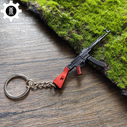 21 in 1 World Famous Assault Rifle Gun Keychain Metal Pendant For Military Hobby