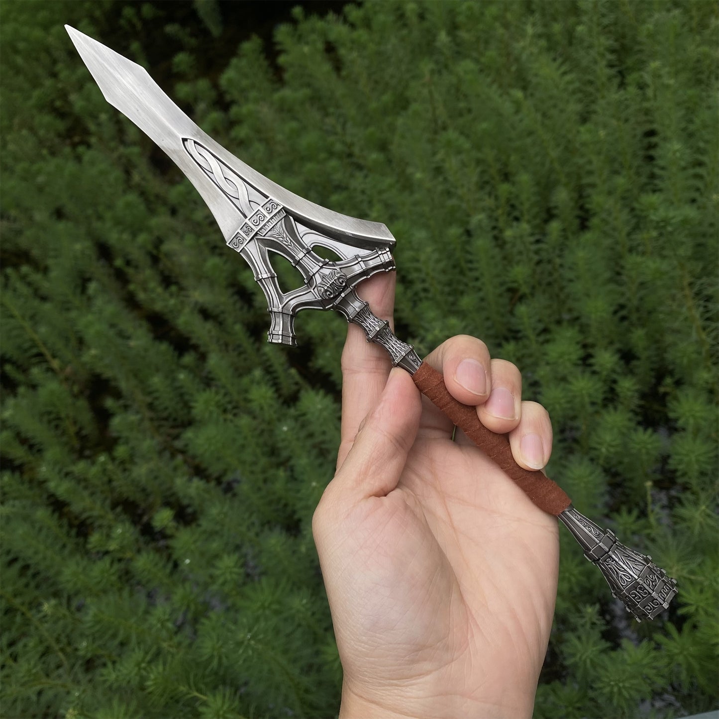 Serpent Hunter Spear Metal Replica With Gift Box