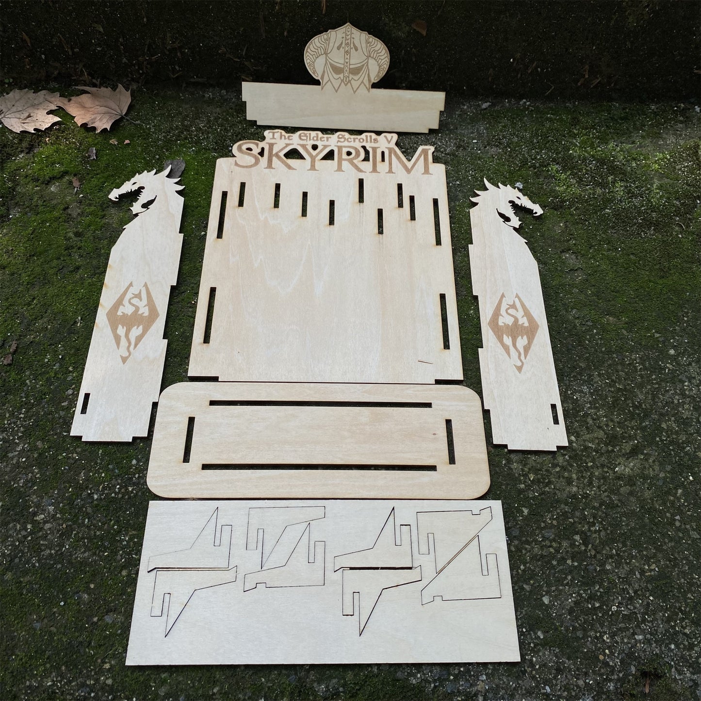 Skyrim One-Hand Daedric Weapons With 3D Wooden Stand