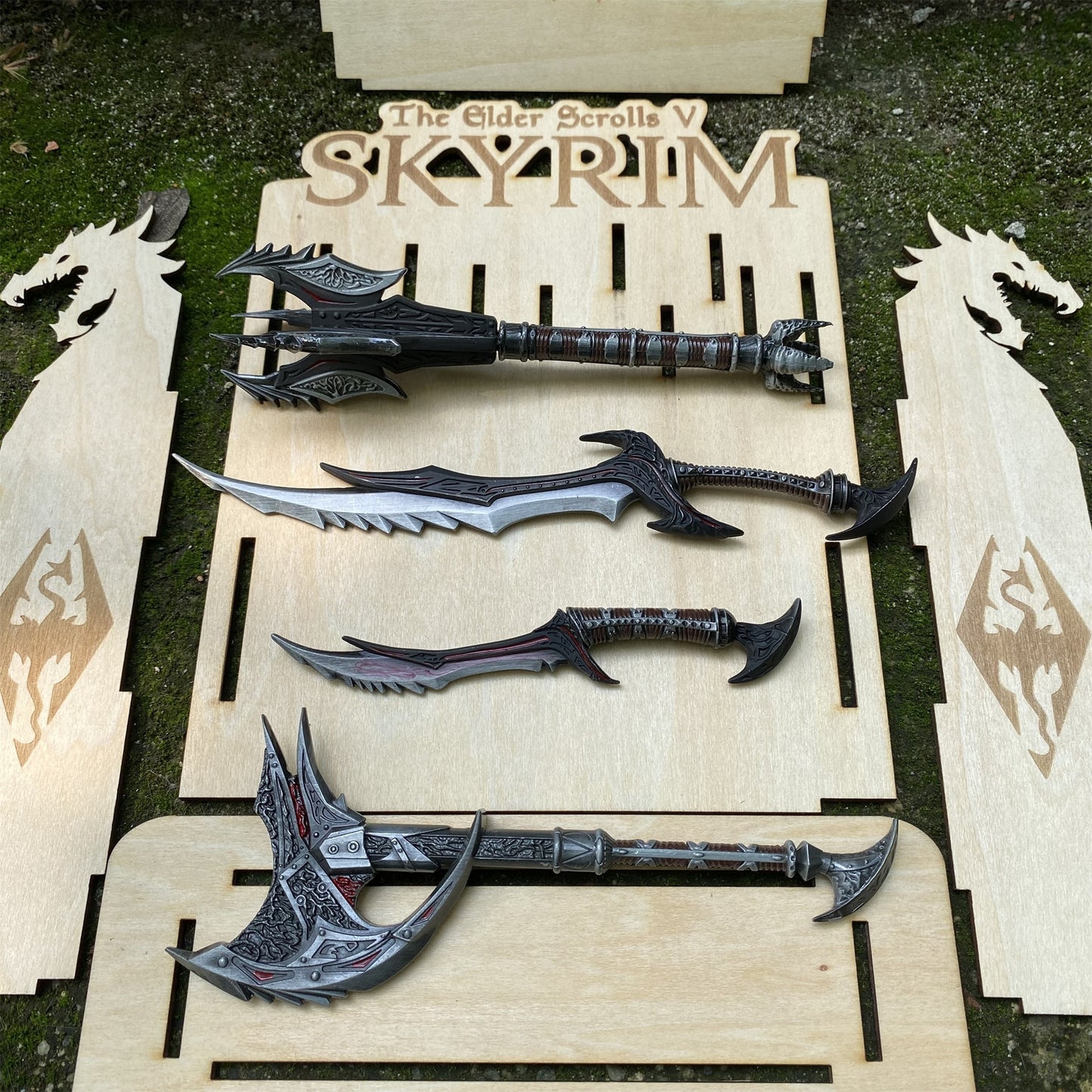 Skyrim One-Hand Daedric Weapons With 3D Wooden Stand