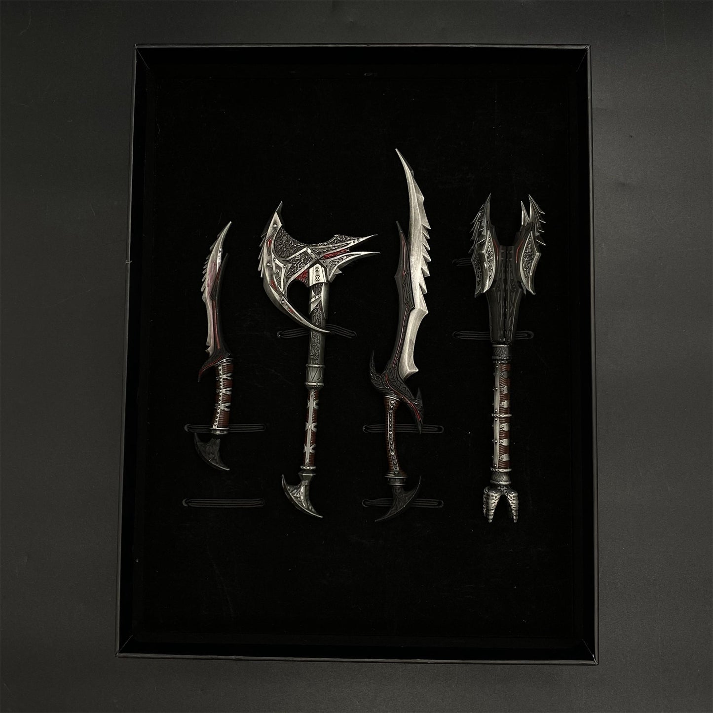 1/6 Scale Skyrim Daedric Weapon Metal Crafts For Collection