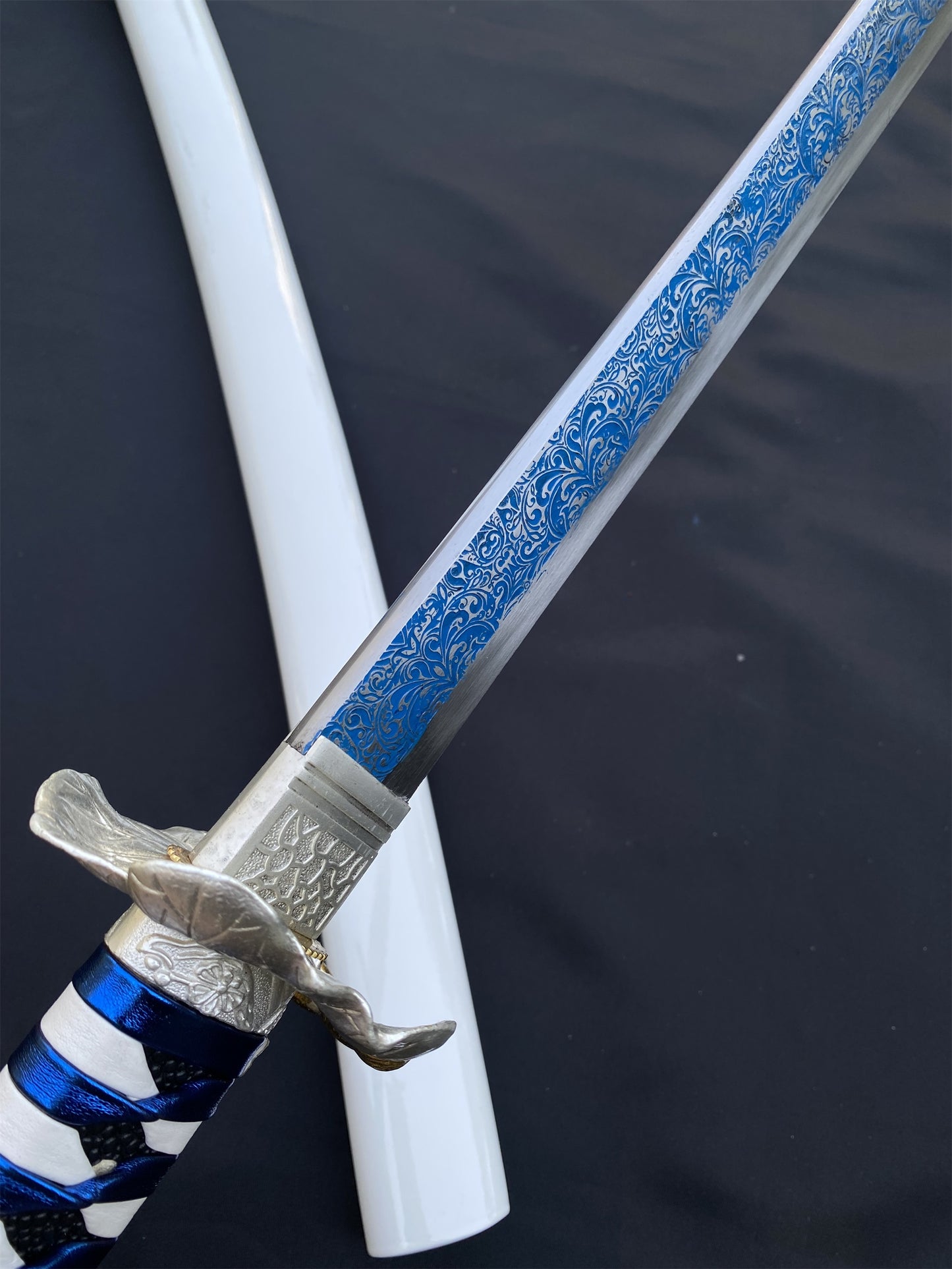 Cool Japanese Samurai Katana - Frog Tsuba