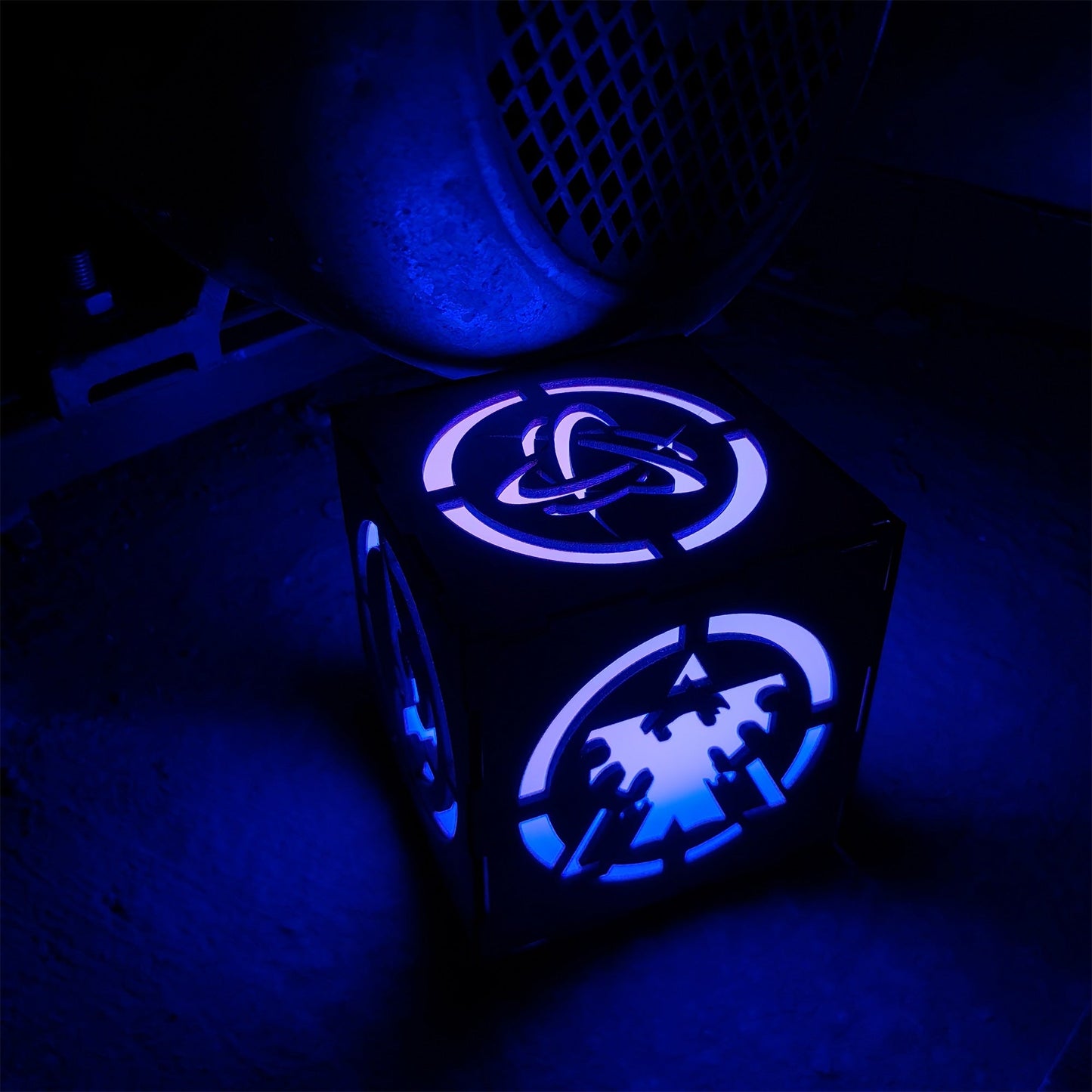 Hybrid Protoss Inspired Wood Cube Light Desk Decor