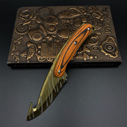 420 Steel CS Tiger Tooth Skin Gut Knife Outdoor Camping Knife For Collection