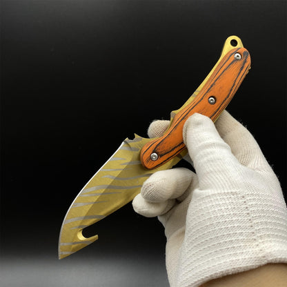 420 Steel CS Tiger Tooth Skin Gut Knife Outdoor Camping Knife For Collection