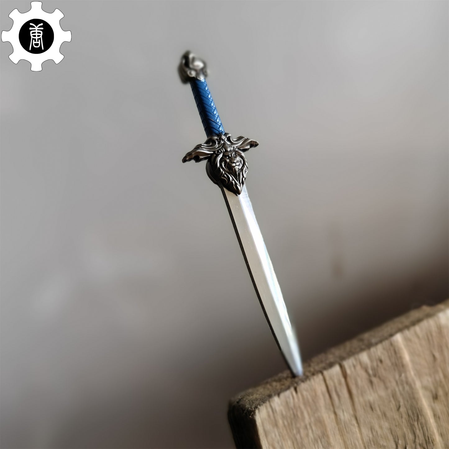 WOW Stormwind Sword Mini Metal Replica Unboxing Tool