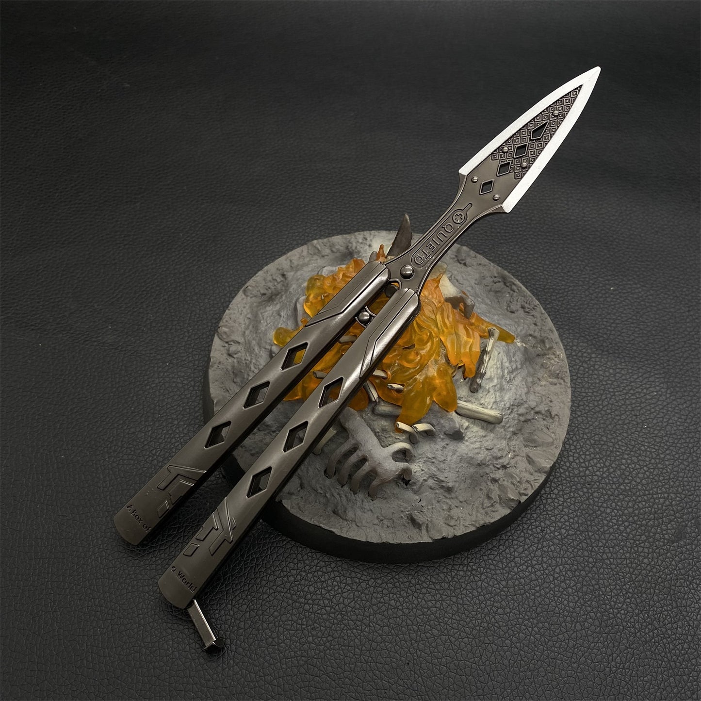 Wraith Heirloom Kunai Metal Blunt Blade Balisong display model