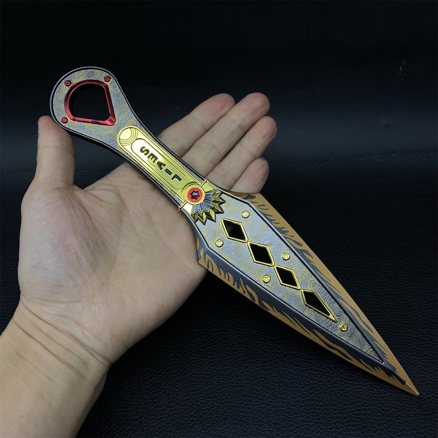 The Most Accurate Wraith Kunai 1:1 Scale Metal Wraith Heirloom