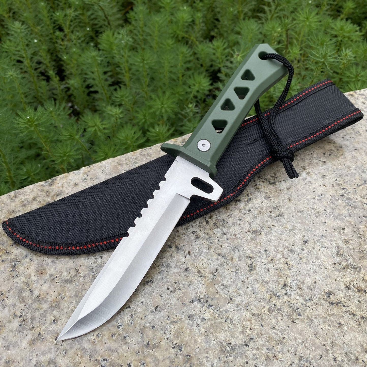 Blunt Blade Xenohunter Knife IRL Steel Version