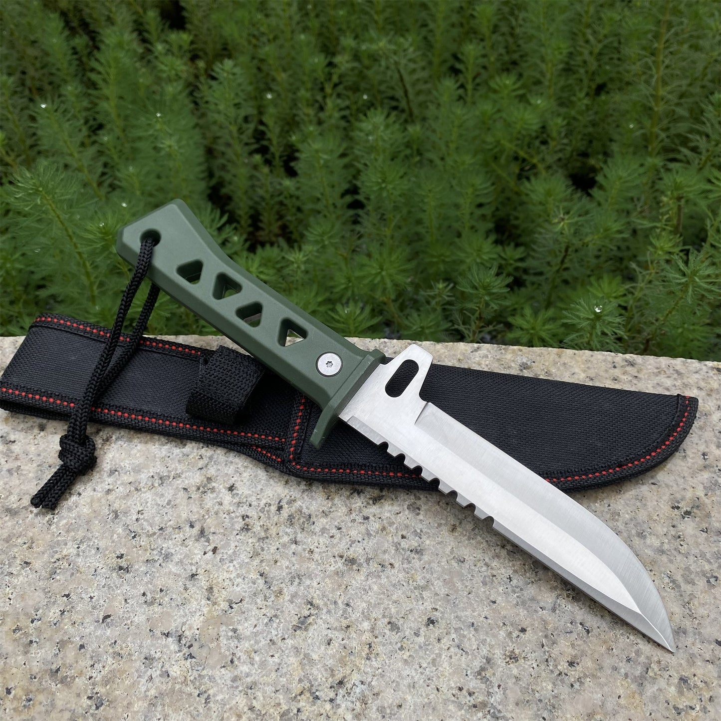 Blunt Blade Xenohunter Knife IRL Steel Version