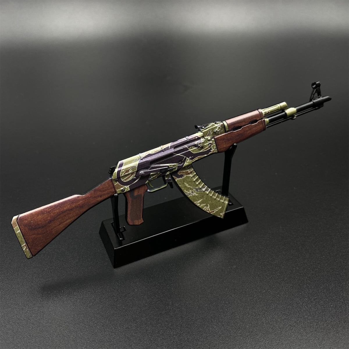Mini AK-47 Jaguar Metal Model CS2 Game Collectible