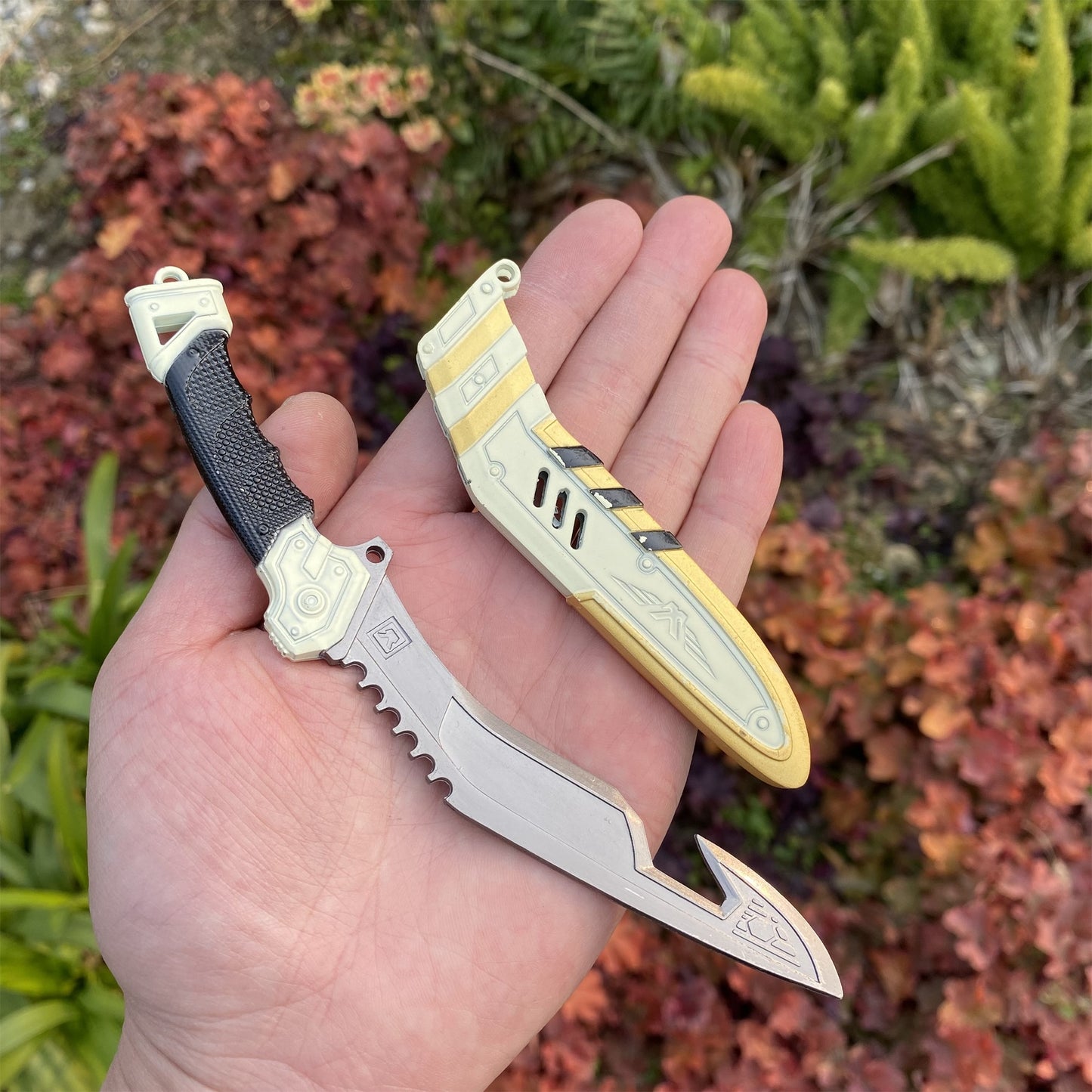 Mini Scale Bloodhound Wraith Gibraltar Mirage Wattson Crypto Valkyrie Heirloom Metal Crafts