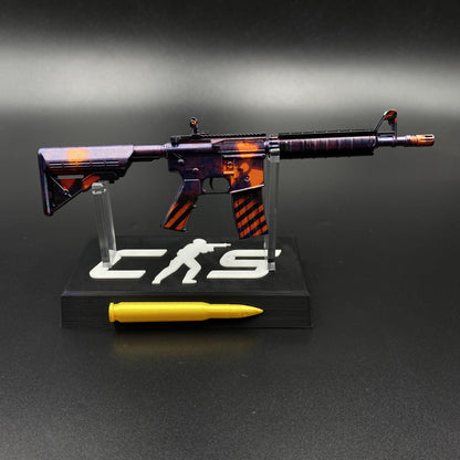 Metal Tiny CS M4A4 Radiation Hazard Gun Miniature For Collection