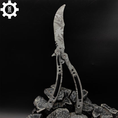 Game Butterfly Knife Maple Leaf Balisong