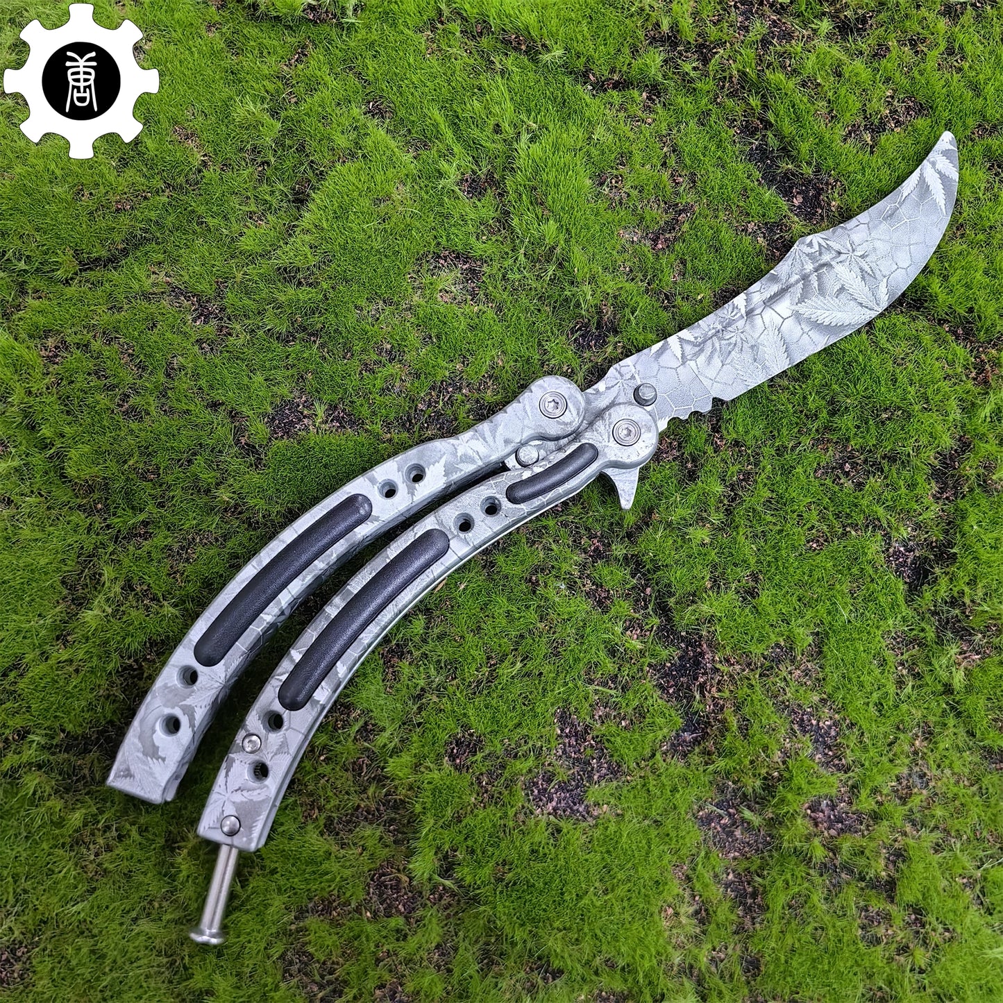 Game Butterfly Knife Maple Leaf Balisong