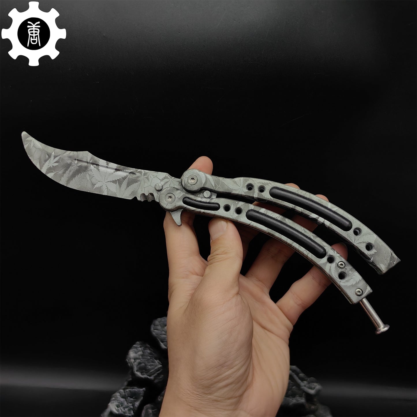 Game Butterfly Knife Maple Leaf Balisong