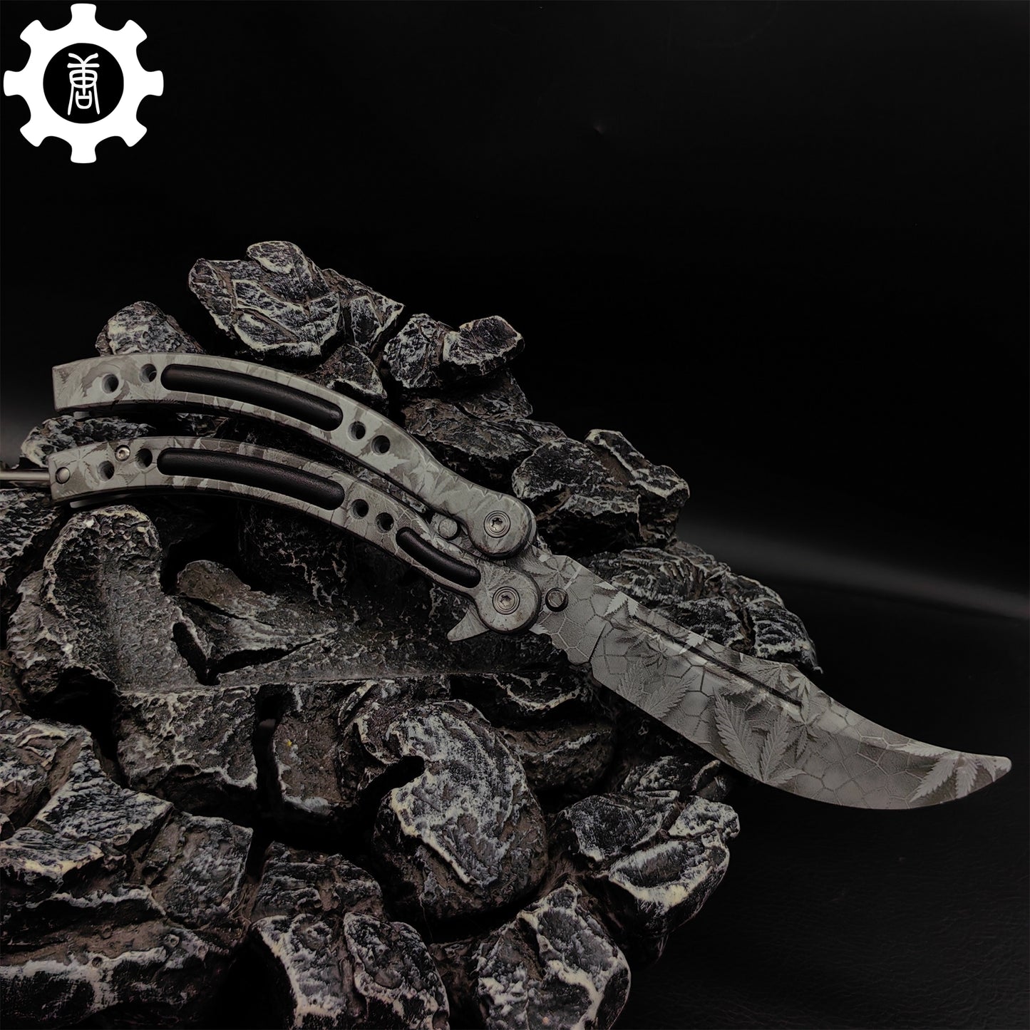 Game Butterfly Knife Maple Leaf Balisong