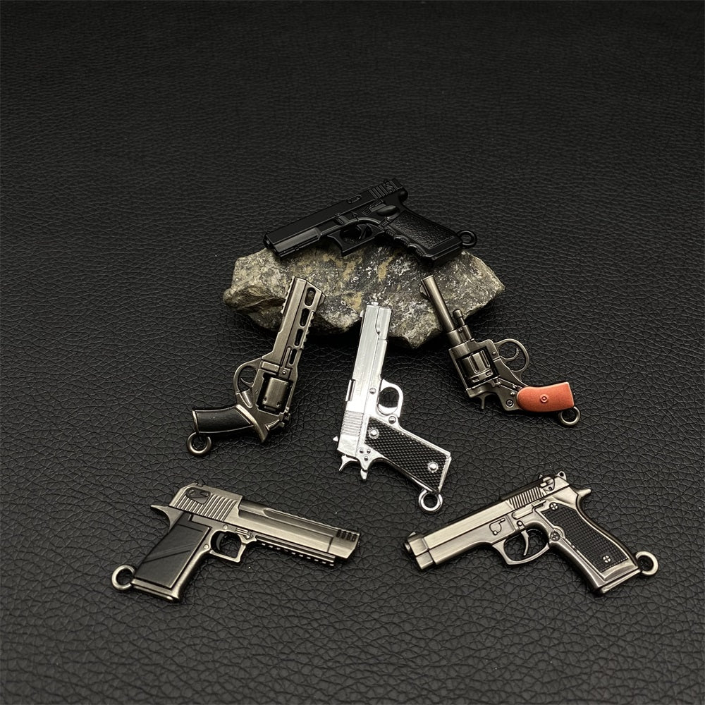 Ultimate PUBG Gamer Gift Box Air Drop Kar98K AKM P90 UZI HK416 Scar M1911 Desert Eagle MG3 Re45 M249 S686 Shotgun Mini14 M24 Miniatures 28 in 1
