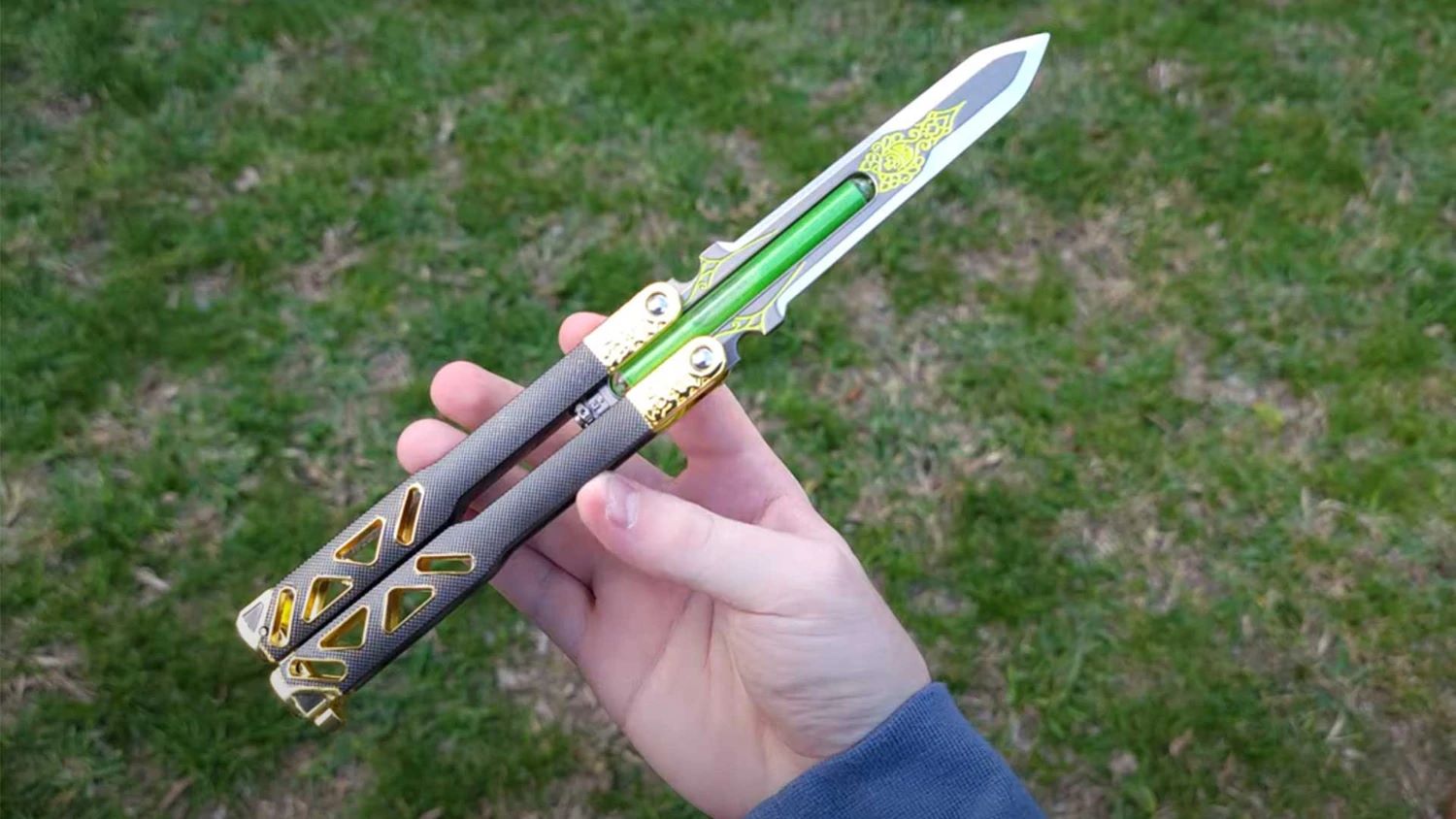 Load video: Octane heirloom review by balisong flipping