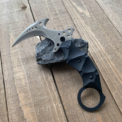 Re8 Chris Karambit Blunt Blade Metal Replica USA Only